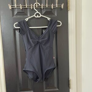 YUMIKO ELLIE CAP SLEEVE